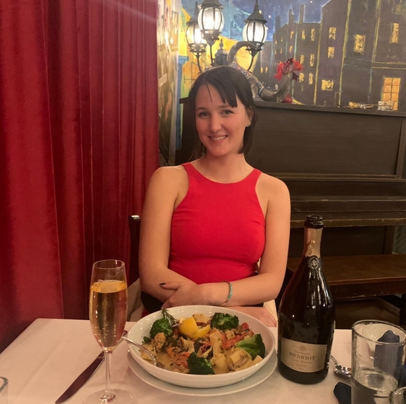 Meet your Posher, Julia - Picture 1 of 1